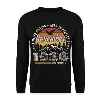 Legenden November 1966 Jahrgang November 1966 - Unisex Pullover - Schwarz - Vorne - Alina (178cm) & Michal (187cm)