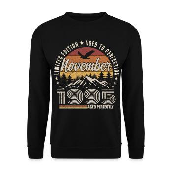 Legends November 1995 Vintage November 1995 - Unisex Sweatshirt - black - Front - Alina (178cm) & Michal (187cm)