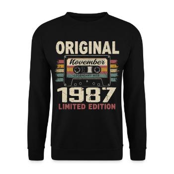 November 1987 Geschenk November 1987 - Unisex Pullover - Schwarz - Vorne - Alina (178cm) & Michal (187cm)