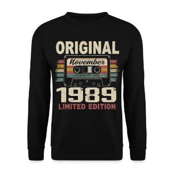 November 1989 Gift November 1989 - Unisex Sweatshirt - black - Front - Alina (178cm) & Michal (187cm)