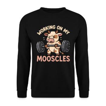 Kuh - Working on my Mooscles - Lustiges Gym-Design - Unisex Pullover - Schwarz - Vorne - Alina (178cm) & Michal (187cm)