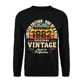 November 1982 Bestes Geschenk 1982 - November 1982 - Unisex Pullover - Schwarz - Vorne - Alina (178cm) & Michal (187cm)