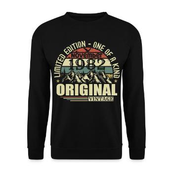 Birthday november 1982 - Unisex Sweatshirt - black - Front - Alina (178cm) & Michal (187cm)