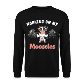 Cow - Working on my Mooscles - Funny Gym Design - Unisex Pullover - Schwarz - Vorne - Alina (178cm) & Michal (187cm)