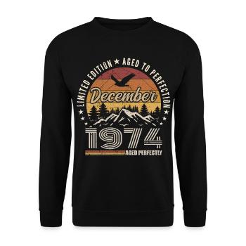 Décembre 1974 Édition Originale Cadeau décembre  - Sweat-shirt Unisexe - noir - Devant - Alina (178cm) & Michal (187cm)