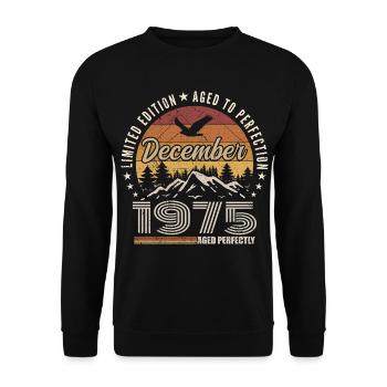 December 1975 Original Edition December Gift - Unisex Sweatshirt - black - Front - Alina (178cm) & Michal (187cm)