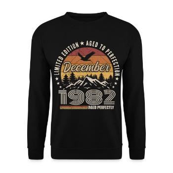 Décembre 1982 Édition Originale Cadeau décembre  - Sweat-shirt Unisexe - noir - Devant - Alina (178cm) & Michal (187cm)