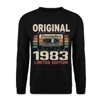 Cadeau D'anniversaire Décembre 1983 - Sweat-shirt Unisexe - noir - Devant - Alina (178cm) & Michal (187cm)