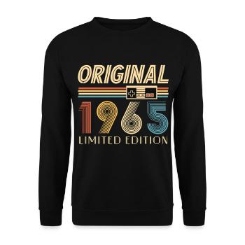 Gamer 60th Birthday 60th Anniversary Original 1965 - Unisex Sweatshirt - black - Front - Alina (178cm) & Michal (187cm)