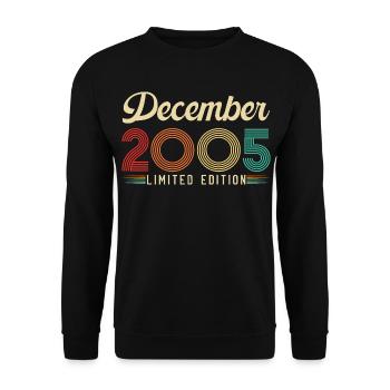 20 Year Anniversary Gift Born December 2005 - Unisex Sweatshirt - black - Front - Alina (178cm) & Michal (187cm)