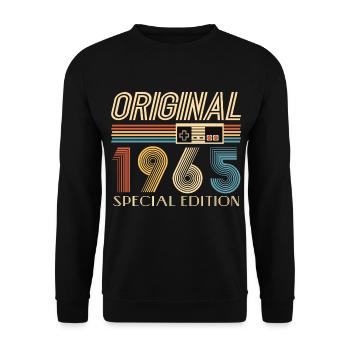 Gamer 60th Birthday 60th Anniversary Original 1965 - Unisex Sweatshirt - black - Front - Alina (178cm) & Michal (187cm)