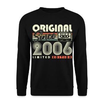 Original 2006 Vintage Vintage Birthday Retro - Unisex Sweatshirt - black - Front - Alina (178cm) & Michal (187cm)