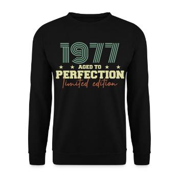 1977 - Unisex Pullover - Schwarz - Vorne - Alina (178cm) & Michal (187cm)