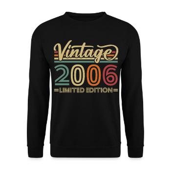 Vintage 2006 Vintage Birthday Gifts Retro - Unisex Sweatshirt - black - Front - Alina (178cm) & Michal (187cm)