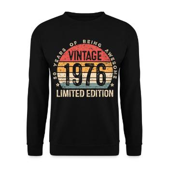 50 Geburtstag Retro Shirt – 1976 Vintage Geschenk - Unisex Pullover - Schwarz - Vorne - Alina (178cm) & Michal (187cm)