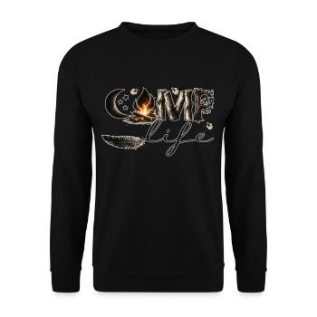 Camp Life – Lagerfeuer, Natur & Freiheit - Unisex Pullover - Schwarz - Vorne - Alina (178cm) & Michal (187cm)