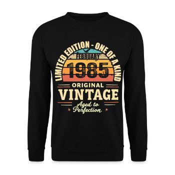February 1985 Birthday Gift February 1985 - Unisex Sweatshirt - black - Front - Alina (178cm) & Michal (187cm)