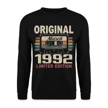 März 1992 Vintage März 1992 - Unisex Pullover - Schwarz - Vorne - Alina (178cm) & Michal (187cm)