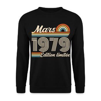 47e Cadeau d’anniversaire - Né en mars 1979 - Sweat-shirt Unisexe - noir - Devant - Alina (178cm) & Michal (187cm)