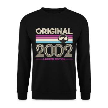 2002 Retro Limited Edition - Unisex Sweatshirt - black - Front - Alina (178cm) & Michal (187cm)