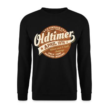 Classic Car April 1976 - Birthday - Gift - Unisex Sweatshirt - black - Front - Alina (178cm) & Michal (187cm)