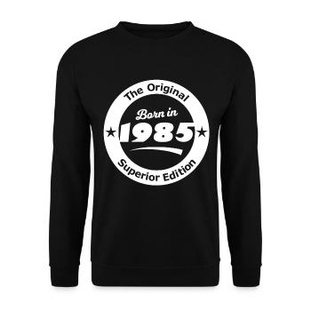 Born 1985 Original Edition - Unisex Sweatshirt - black - Front - Alina (178cm) & Michal (187cm)
