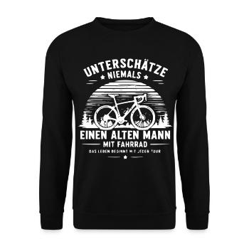 Unterschätze niemals alten Mann mit Fahrrad - Unisex Pullover - Schwarz - Vorne - Alina (178cm) & Michal (187cm)