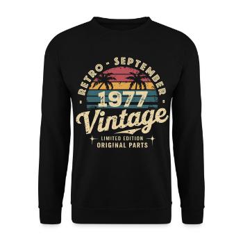 Vintage September 1977 Limited Edition September - Unisex Pullover - Schwarz - Vorne - Alina (178cm) & Michal (187cm)