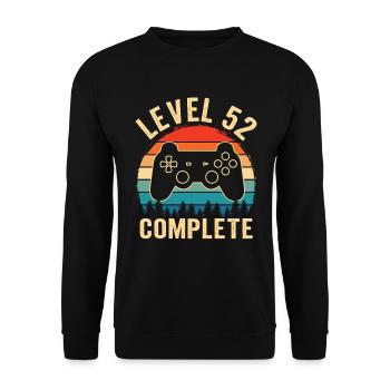 52. Geburtstag Level 52 Complete 52 Jahre Gamer - Unisex Pullover - Schwarz - Vorne - Alina (178cm) & Michal (187cm)
