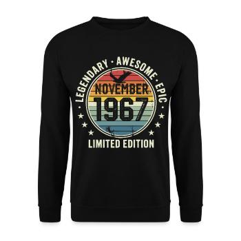 Legendärer November 1967 Vintage | November 1967 - Unisex Pullover - Schwarz - Vorne - Alina (178cm) & Michal (187cm)