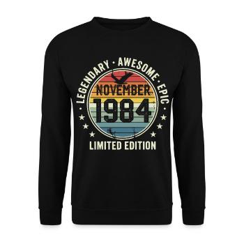 Legendärer November 1984 Vintage | November 1984 - Unisex Pullover - Schwarz - Vorne - Alina (178cm) & Michal (187cm)
