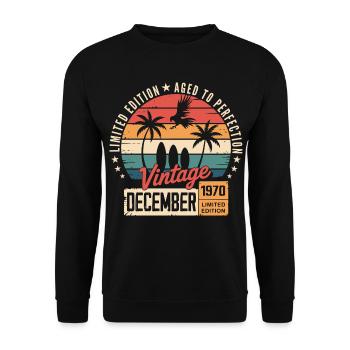 Limitierte Ausgabe Dezember 1970 - Unisex Pullover - Schwarz - Vorne - Alina (178cm) & Michal (187cm)