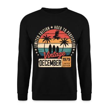 Limitierte Auflage Dezember 1979 - Unisex Pullover - Schwarz - Vorne - Alina (178cm) & Michal (187cm)