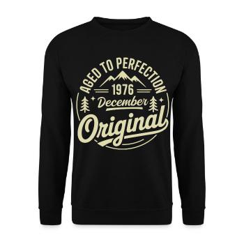 Dezember 1976 Dezember 1976 - Unisex Pullover - Schwarz - Vorne - Alina (178cm) & Michal (187cm)
