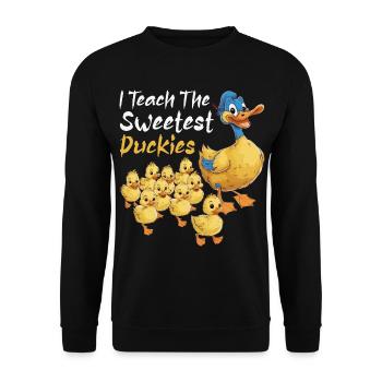 Ich unterrichte die süßesten Enten Lehrer Quietscheente - Unisex Pullover - Schwarz - Vorne - Alina (178cm) & Michal (187cm)