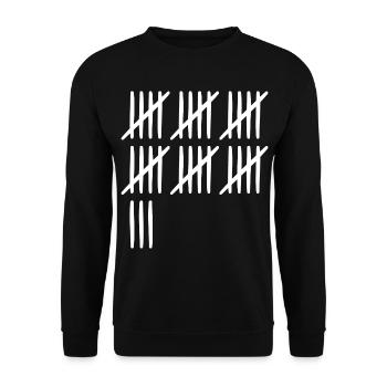 33 Geburtstag Strichliste - 33 Jahre alt - Unisex Pullover - Schwarz - Vorne - Alina (178cm) & Michal (187cm)