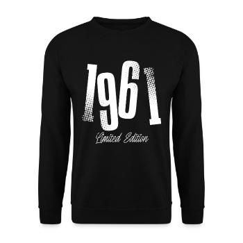 1961 Born birthday Year of construction - Unisex Sweatshirt - black - Front - Alina (178cm) & Michal (187cm)