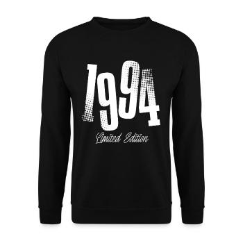 1994 Jahrgang Geburtstag Baujahr Geboren - Unisex Pullover - Schwarz - Vorne - Alina (178cm) & Michal (187cm)