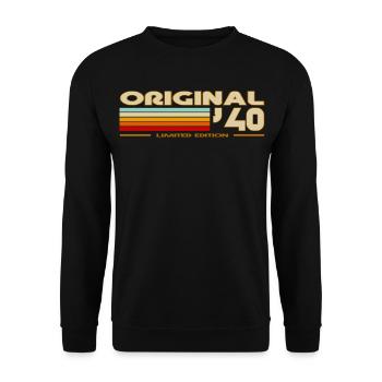 1940 - Unisex Pullover - Schwarz - Vorne - Alina (178cm) & Michal (187cm)