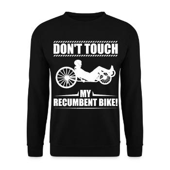 Liegefahrrad fahren | Liegerad Kurzlieger Geschenk - Unisex Pullover - Schwarz - Vorne - Alina (178cm) & Michal (187cm)
