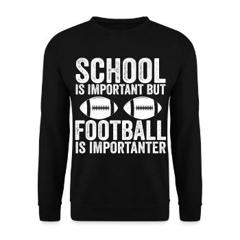 Schule ist wichtig, aber Fußball ist noch wichtiger - Unisex Pullover - Schwarz - Vorne - Alina (178cm) & Michal (187cm)