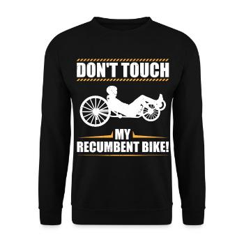 Frag mich nach meinem Liegerad | Radsport Geschenk - Unisex Pullover - Schwarz - Vorne - Alina (178cm) & Michal (187cm)