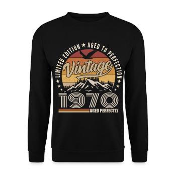 1970 Gift 55th Anniversary 1970 Vintage 1970's - Unisex Sweatshirt - black - Front - Alina (178cm) & Michal (187cm)
