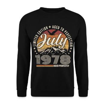 July 1978 47th Anniversary Gift July 1978 - Unisex Sweatshirt - black - Front - Alina (178cm) & Michal (187cm)