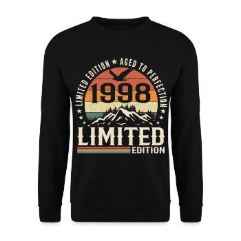 1998 Geburtstagsgeschenk - Jahrgang 1998 Retro 1998 - Unisex Pullover - Schwarz - Vorne - Alina (178cm) & Michal (187cm)