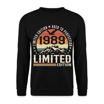 1989 Birthday Gift - Vintage 1989 Retro 1989 - Unisex Sweatshirt - black - Front - Alina (178cm) & Michal (187cm)