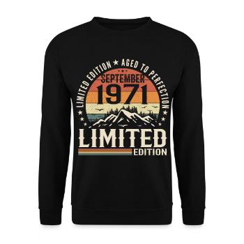 Cadeau Anniversaire Septembre 1971, September 1971 - Sweat-shirt Unisexe - noir - Devant - Alina (178cm) & Michal (187cm)