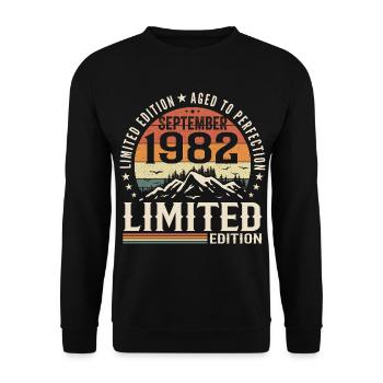 September 1982, September 1982 Birthday Gift - Unisex Sweatshirt - black - Front - Alina (178cm) & Michal (187cm)
