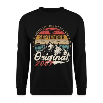 Retro Gift 2007 September Vintage September 2007 - Unisex Sweatshirt - black - Front - Alina (178cm) & Michal (187cm)