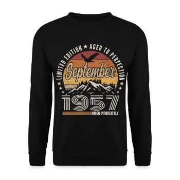 geboren im September 1957 - Geburtstag September 1957 - Unisex Pullover - Schwarz - Vorne - Alina (178cm) & Michal (187cm)